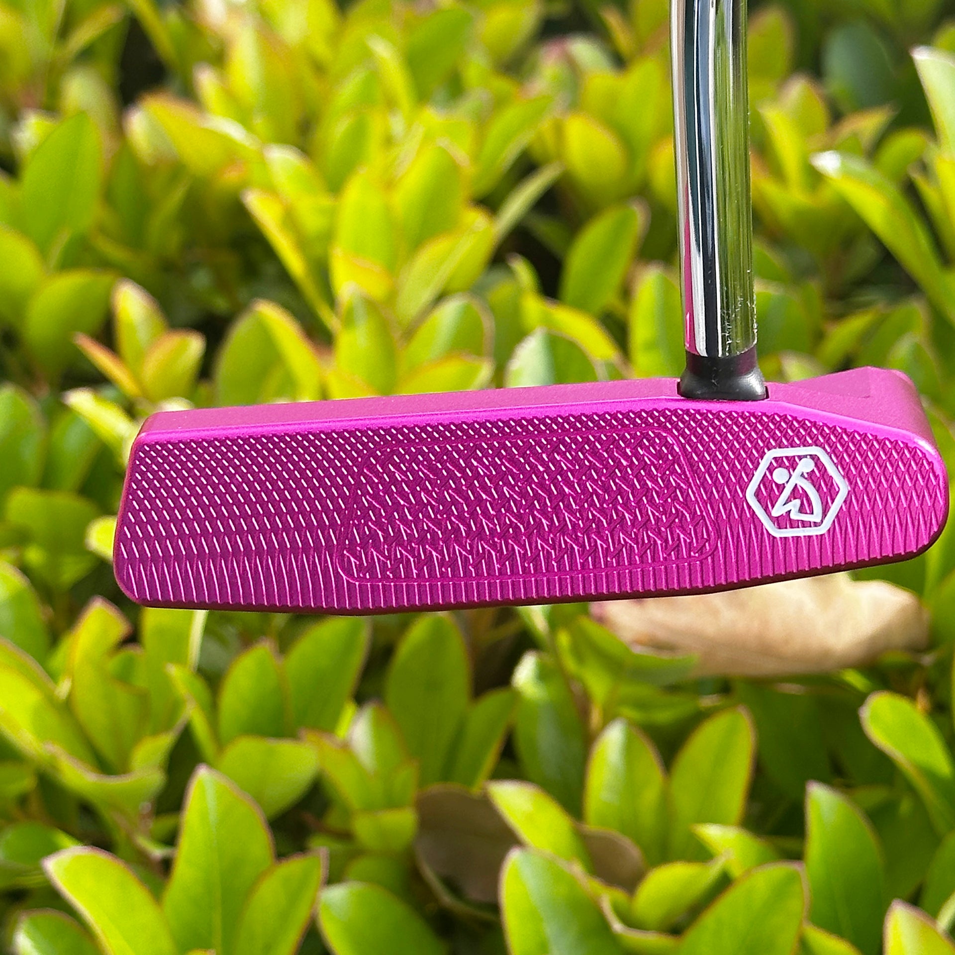 AI+77 pink Putter