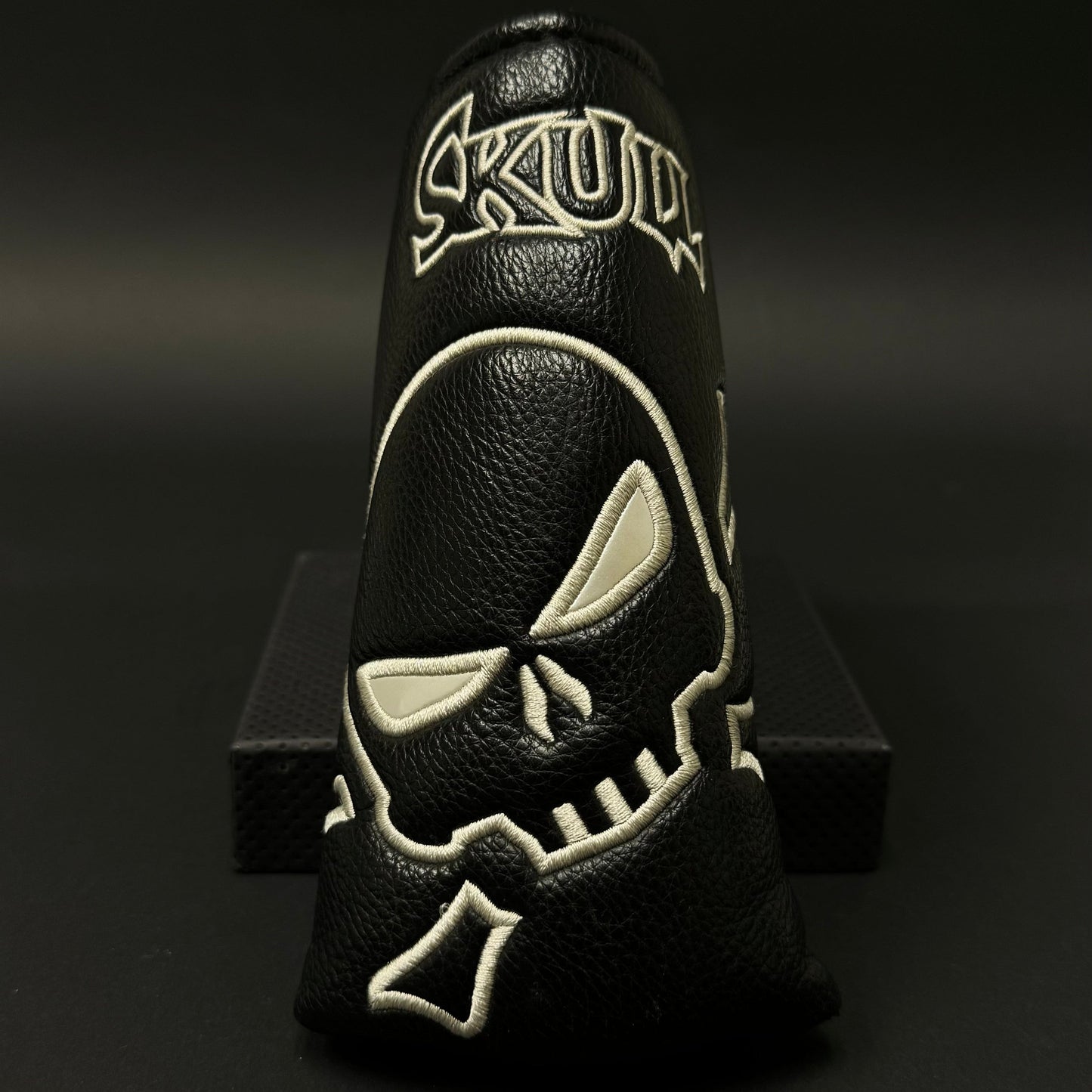 Burke Skull Blade Putter Headcover